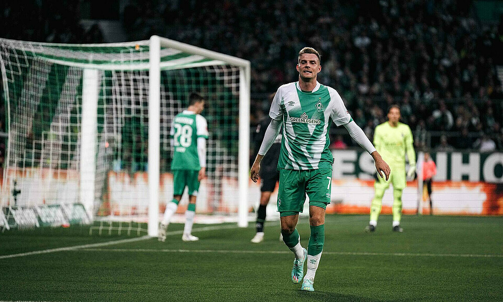 Marvin Ducksch im Trikot bei einem Spiel.