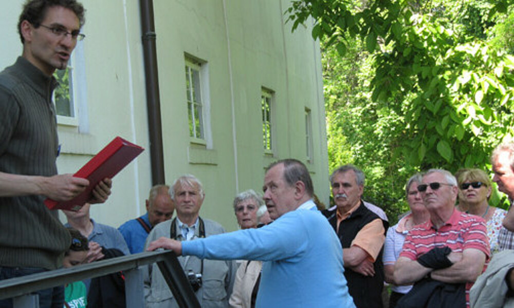 null null