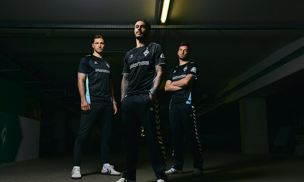 null Niklas Stark, Olivier Deman und Leonardo Bittencourt im Third-Trikot.