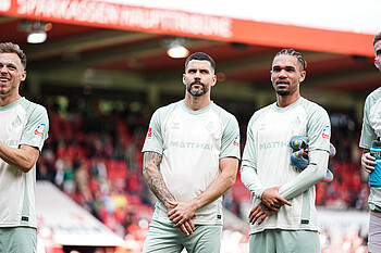 Tony Jung auf dem Platz. 