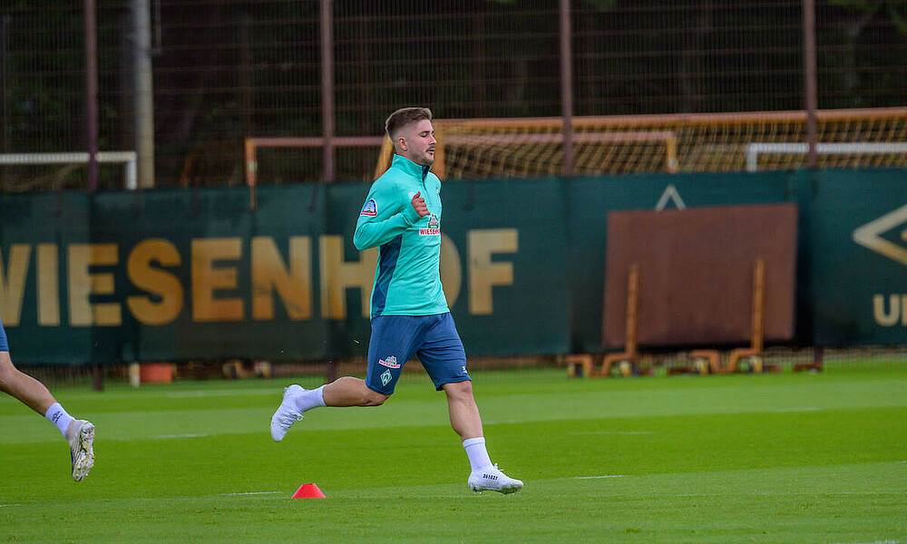 null Romano Schmid beim Training