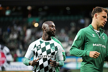 Naby Keïta beim Aufwärmen. 