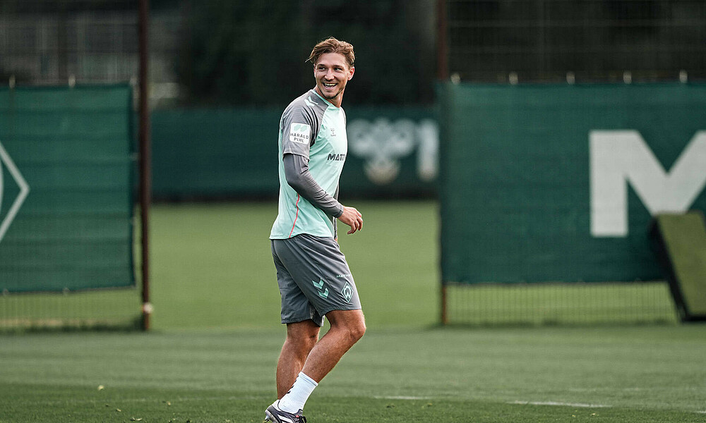 Niklas Stark auf dem Trainingsplatz. 