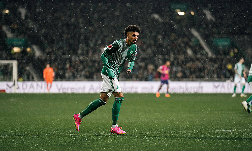 Justin Njinmah läuft.