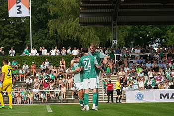 null Oliver Burke und Nick Woltemade