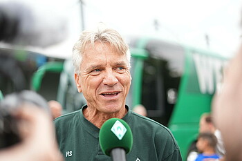Horst Steffen am WERDER.TV-Mikrofon. 