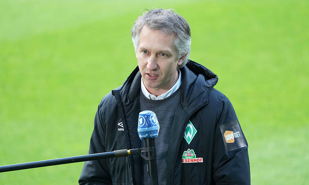 Frank Baumann spricht nach dem Pokal-Halbfinale.