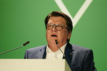 null Dr. Hess-Grunewald am Rednerpult