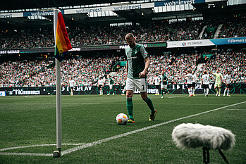 Marvin Ducksch auf dem Weg zu einem Eckball. 