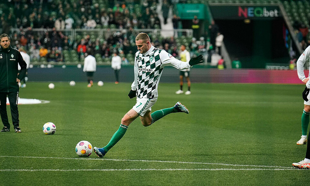 Ducksch beim Aufwärmen.