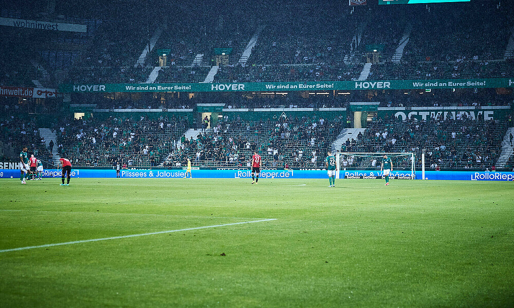 Die Bande von Rollo Rieper im wohninvest WESERSTADION