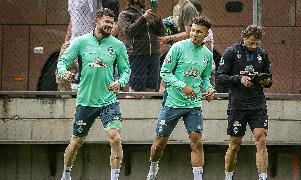 Burke und Buchanan beim Training mit Athletiktrainer Günther Stoxreiter.