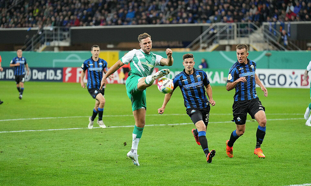 null Niclas Füllkrug schießt.