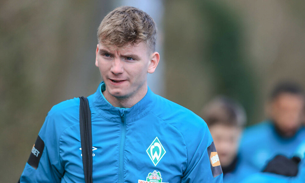 null Nick Woltemade auf dem Weg zum Training.