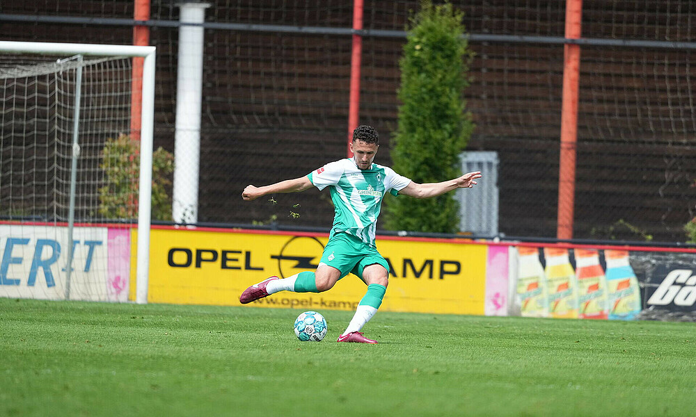 Milos Veljkovic beim Schuss