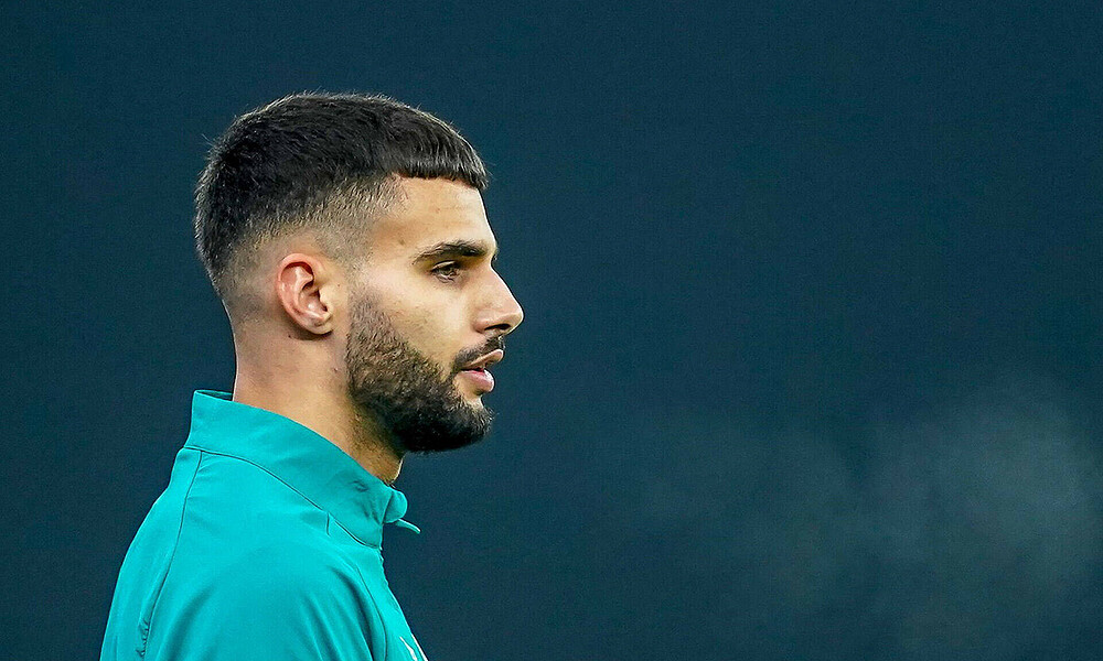 Eduardo dos Santos Haesler im Profil vor einem Bundesliga-Spiel.