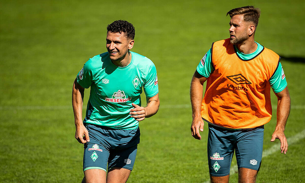 Veljkovic und Füllkrug auf dem Trainingsplatz. 