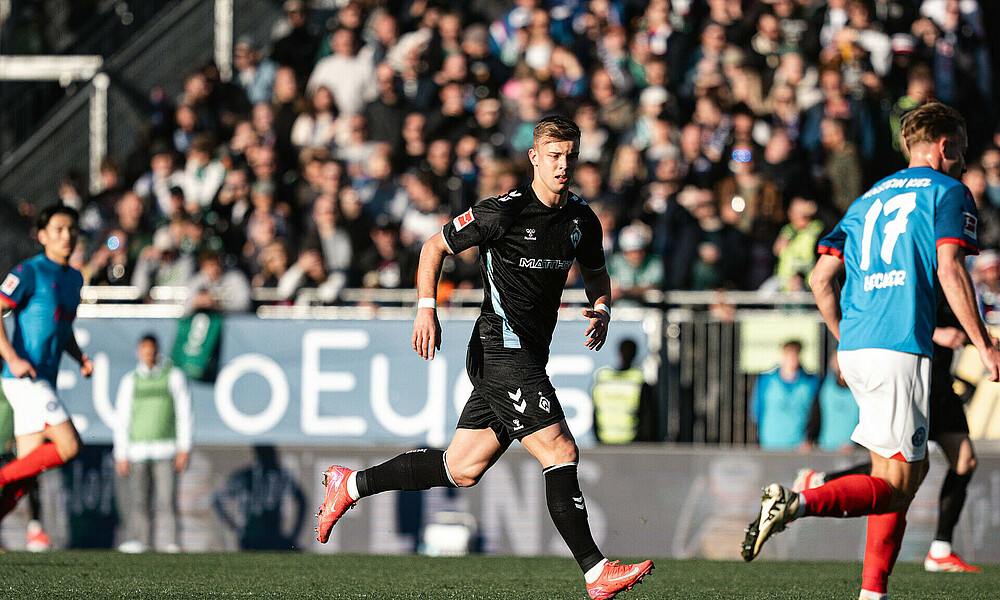 null Keke Topp auf dem Platz.