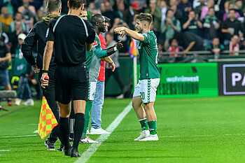 Romano Schmid wird für Naby Keïta ausgewechselt.