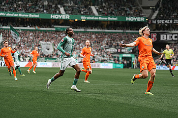 Joel Imasuen läuft über den Platz. 