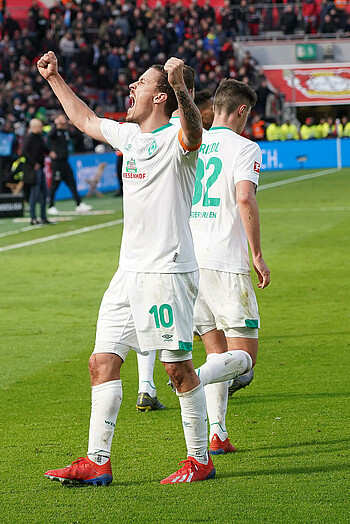 Max Kruse jubelt in Leverkusen 