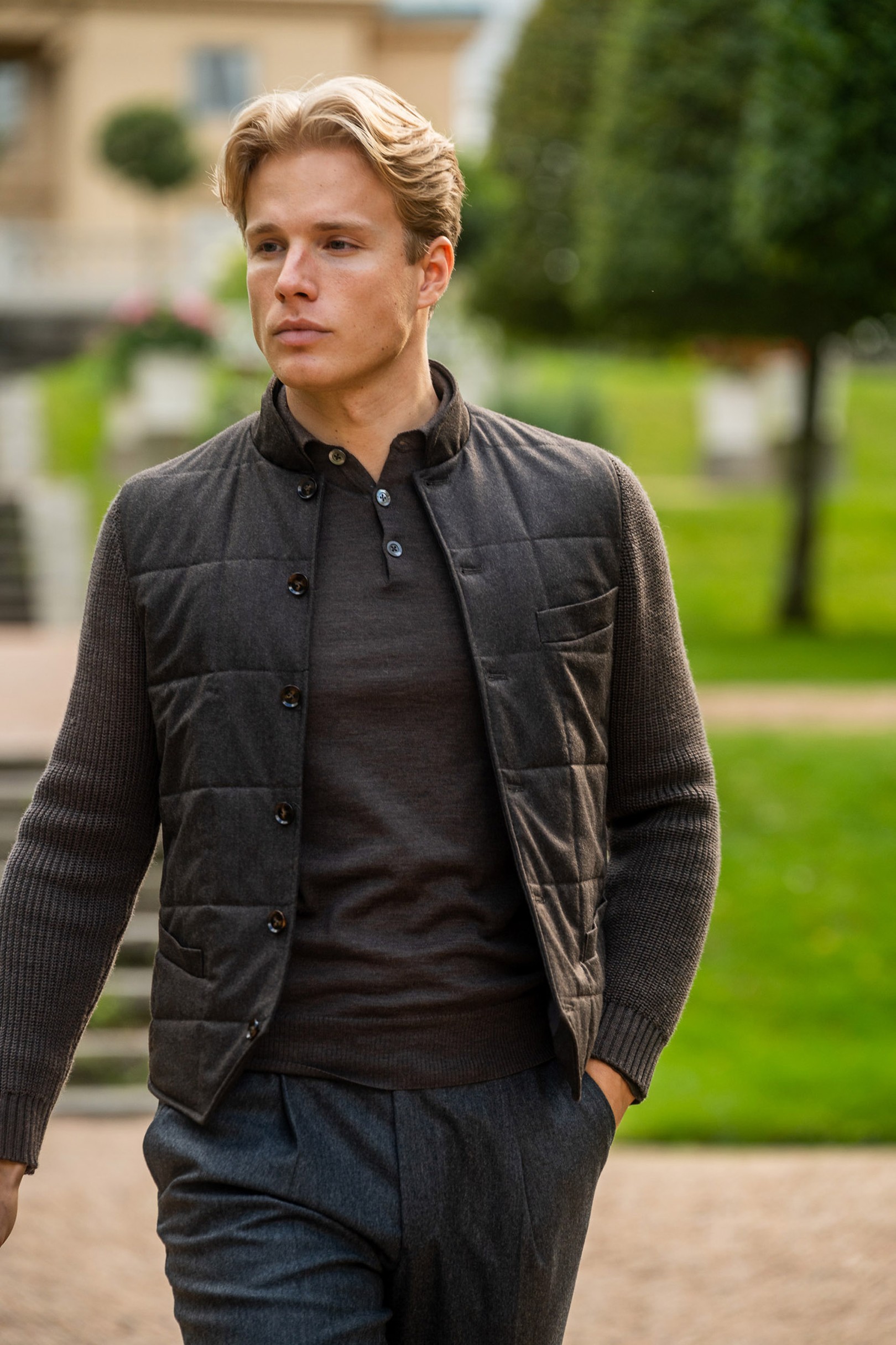 knitted vest