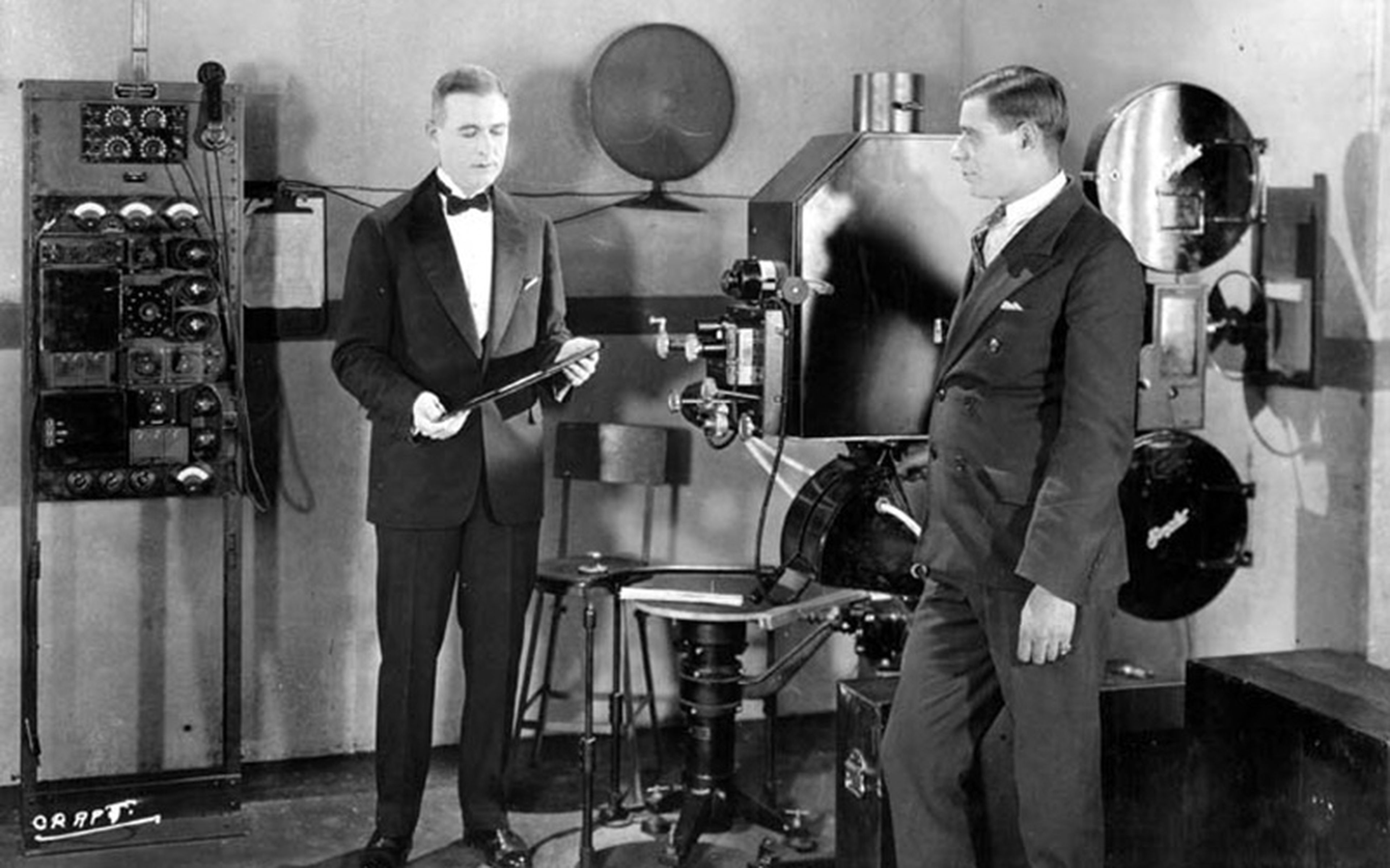 Initially, "Vitaphone" was the audio system of choice for Warner Brothers. It remained in operation until 1931 when a sound-on-film system gradually replaced it. (Image source: Wikimedia Commons)