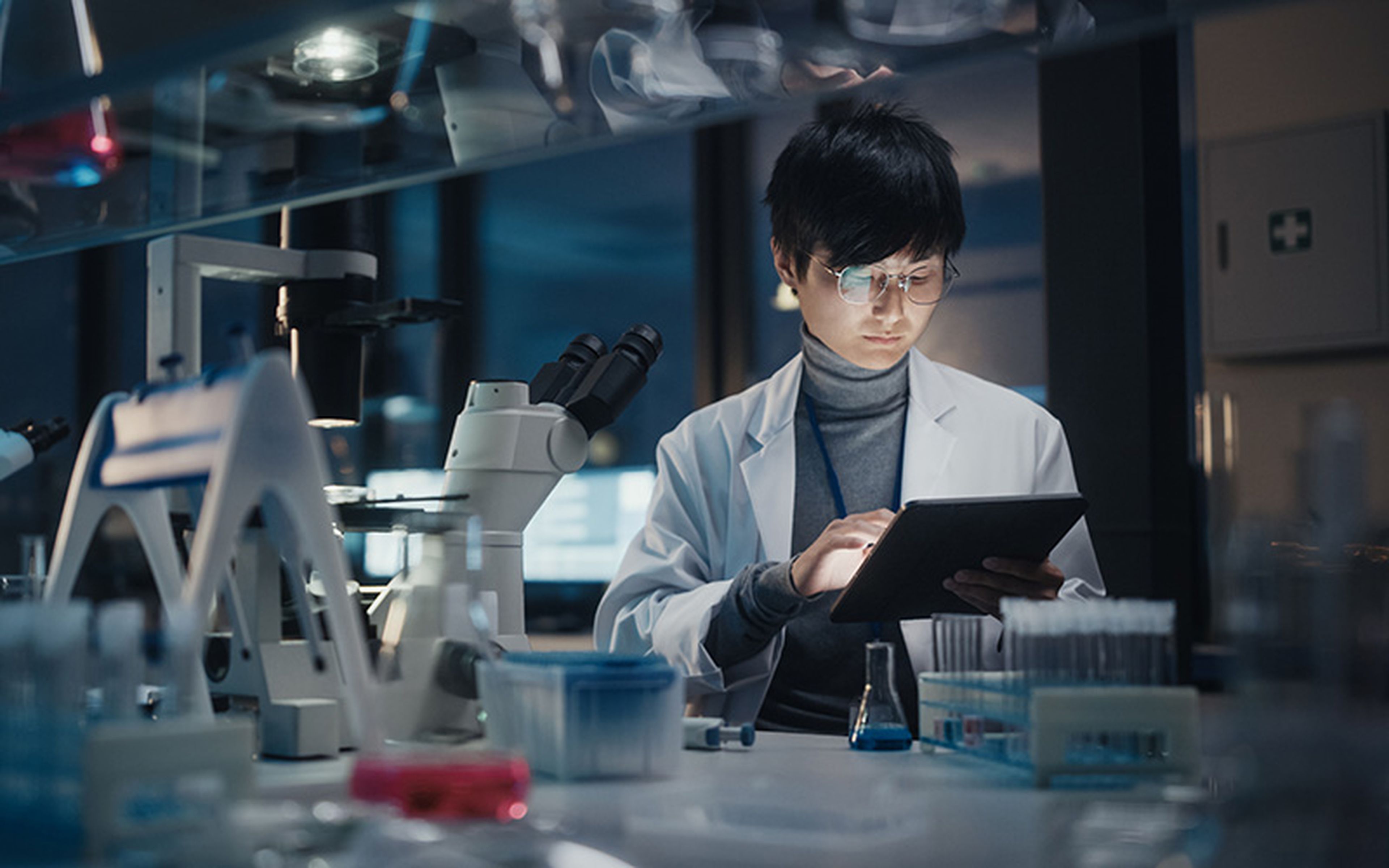 In 1968, Japan became the jurisdiction that saw the most patent applications, holding the distinction until 2005, when the United States briefly reclaimed the top spot. Since 2011, however, China has been the frontrunner and today commands a seemingly unassailable lead.