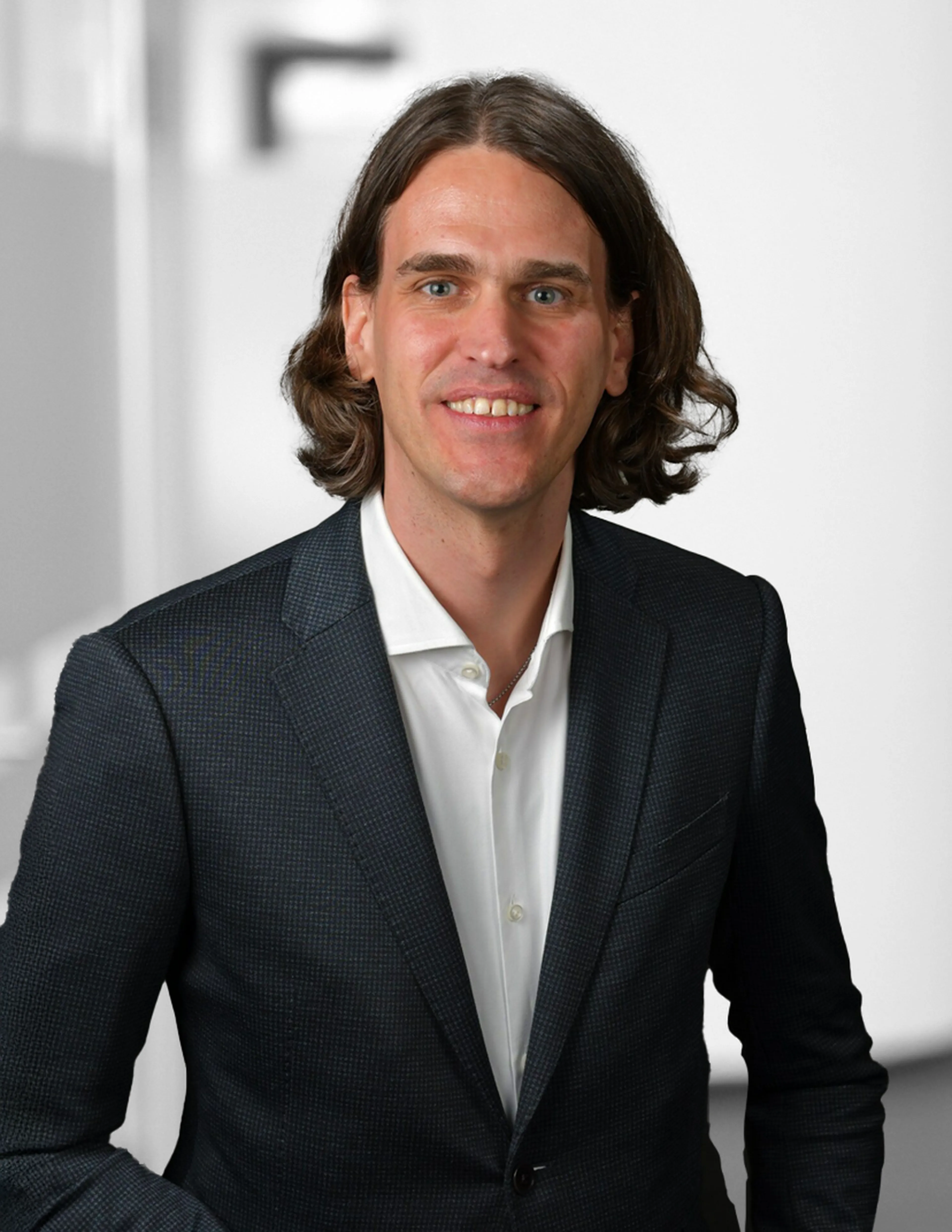 Dr. Michael Natterer