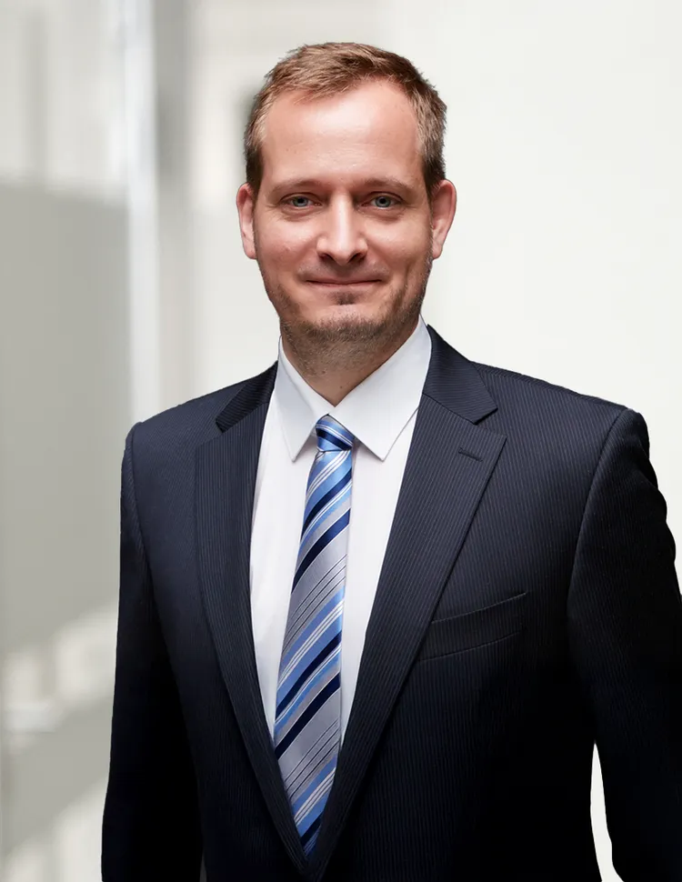 Portrait Johannes Täuber - Global Head of Internal Software & Applications