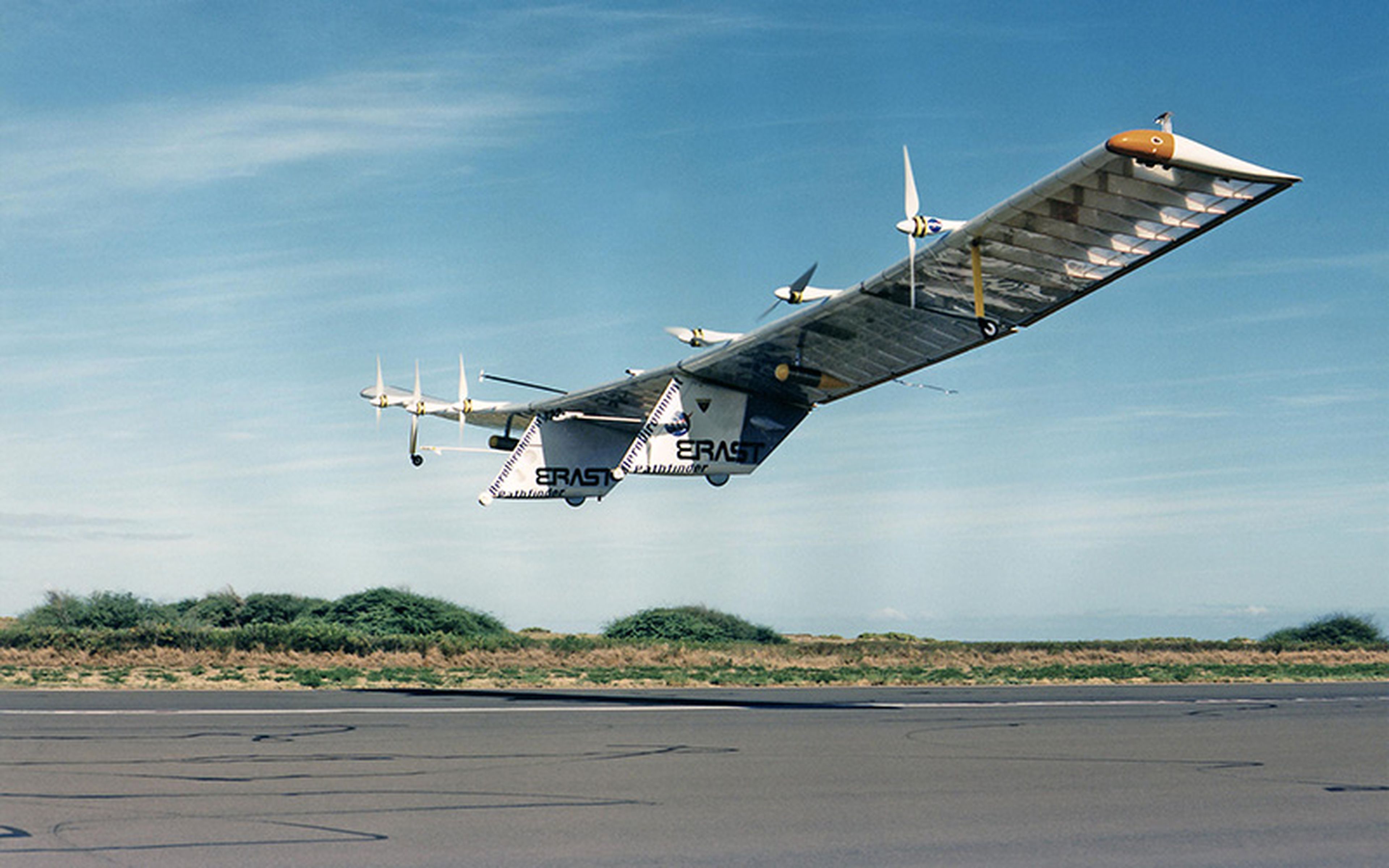 Manufactured by the AeroVironment company, the Pathfinder unmanned aerial vehicle (UAV) and its successors demonstrated the feasibility of ultra-light, ultra-efficient aircraft powered by electricity. (Image credits: NASA Photo)