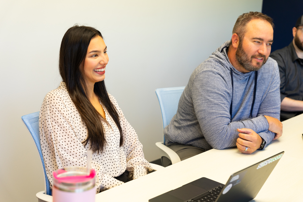 moonello-about-us-our-team-conference-room-team-meeting