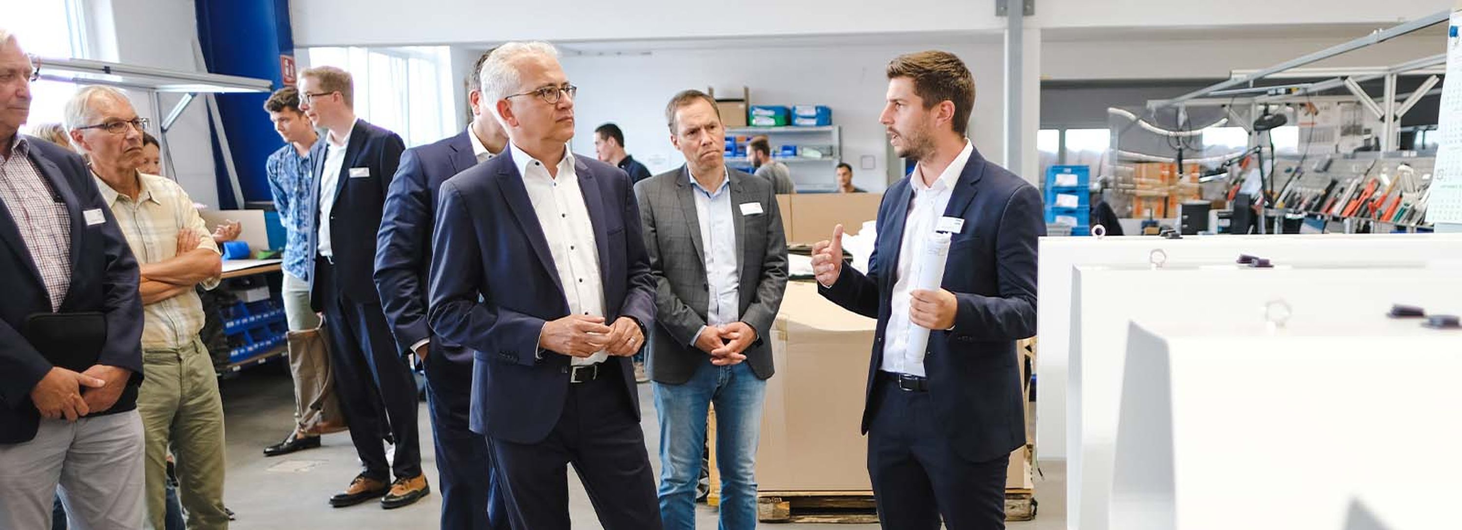 Wirtschaftsminister Al-Wazir zu Besuch bei HIK