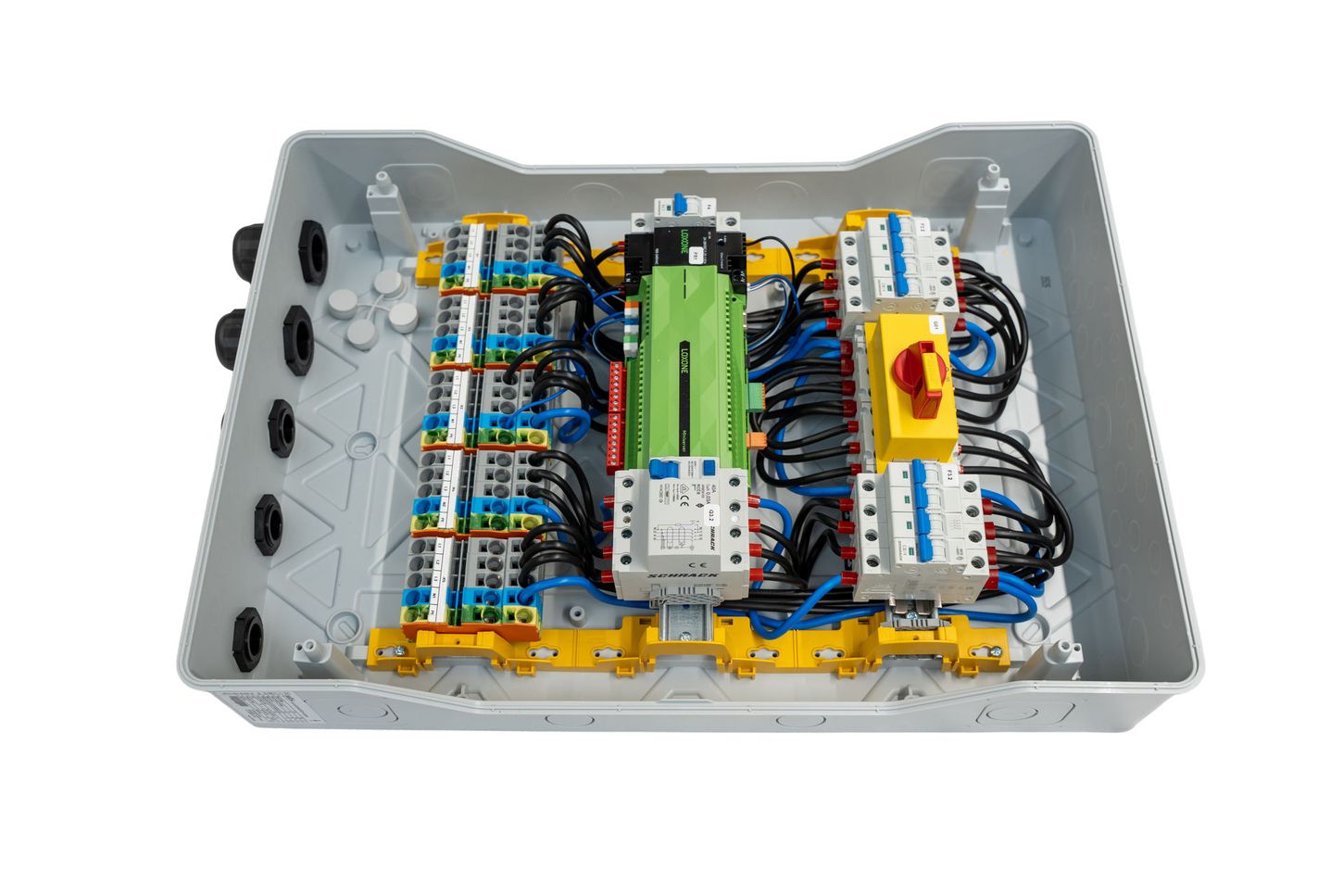 AC-Combiner-Box mit AC-Backup zur kontrollierten Umschaltung auf eine Ersatzversorgung