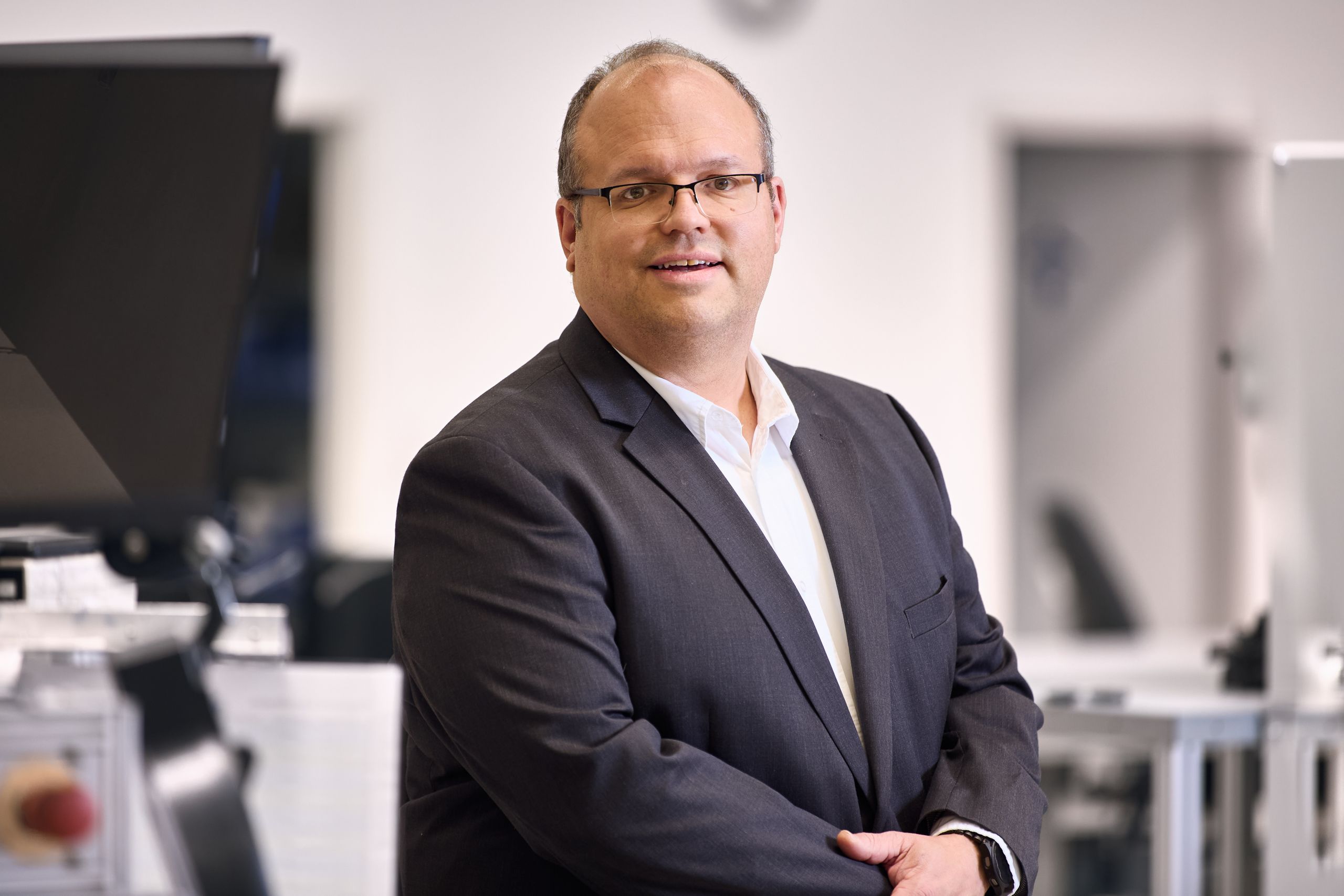 Portrait Mitarbeiter Projektmanagement M-CAD HIS Industries Portrait Mitarbeiter Projektmanagement M-CAD HIS Industries