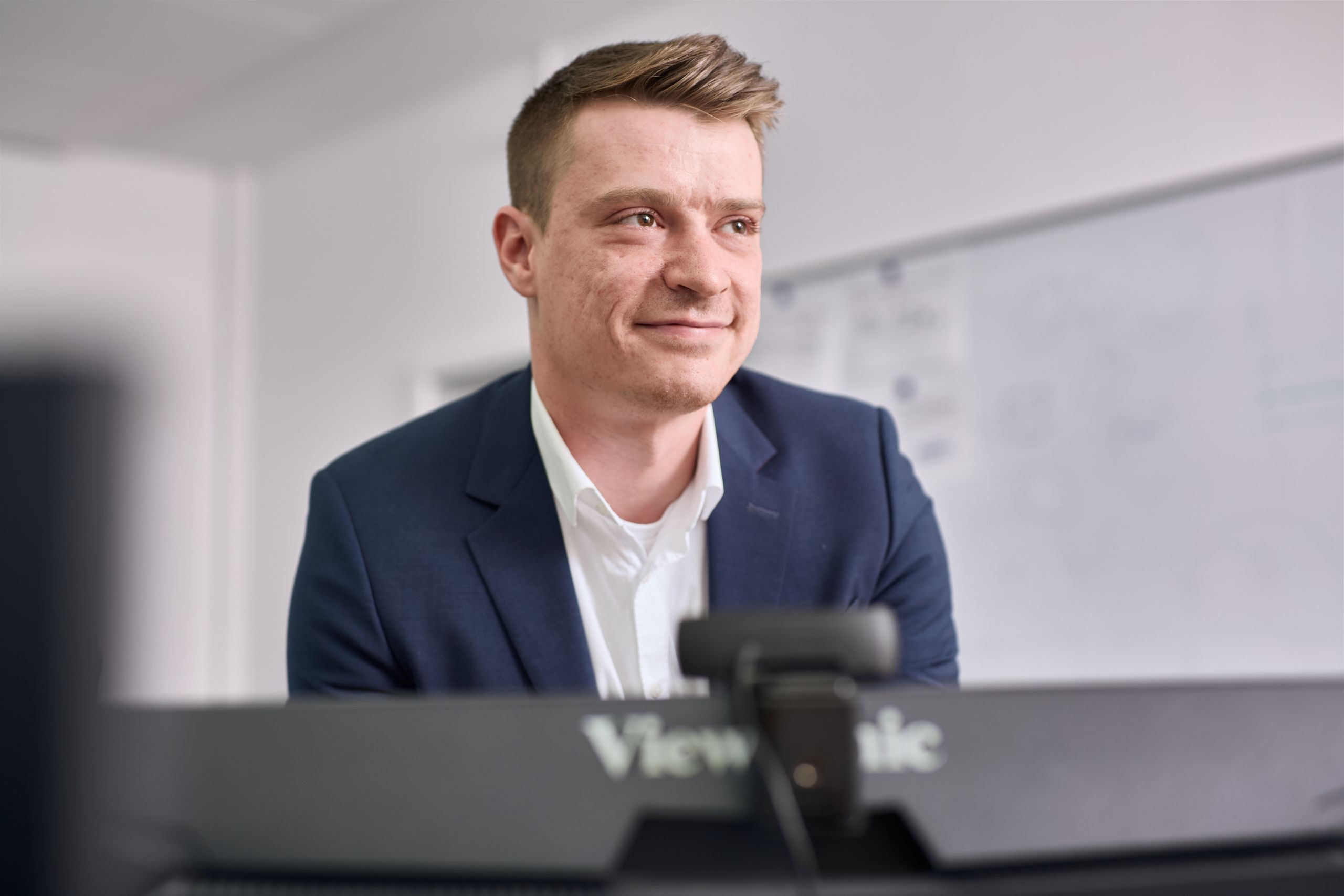 Portrait Dominik Lantos Projektmanager HIS Industries