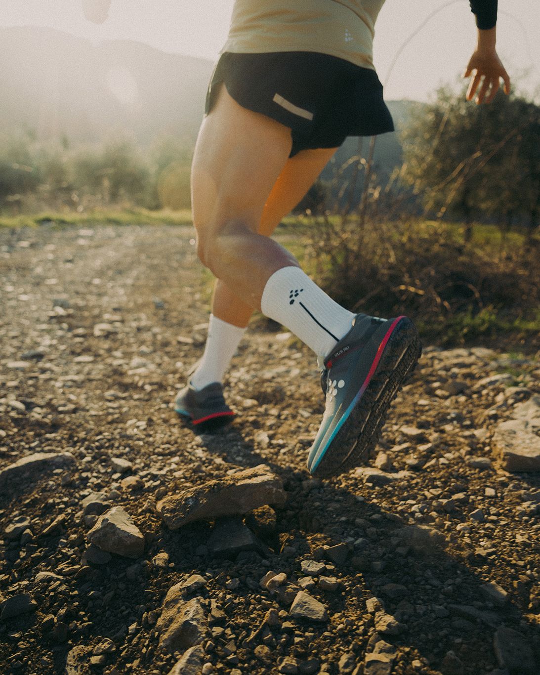 Person som løper på grussti