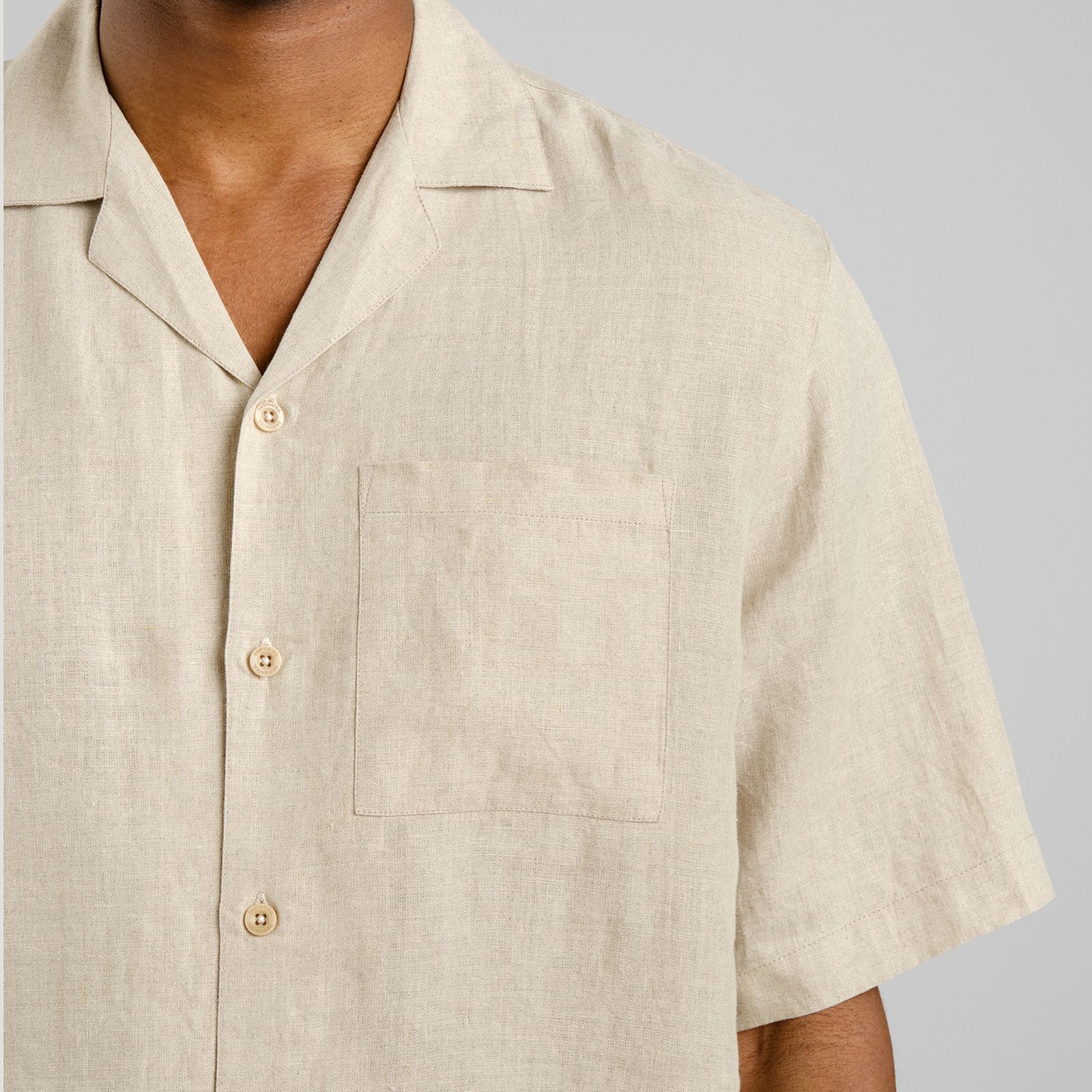 Shirt marstrand linen ecru close up