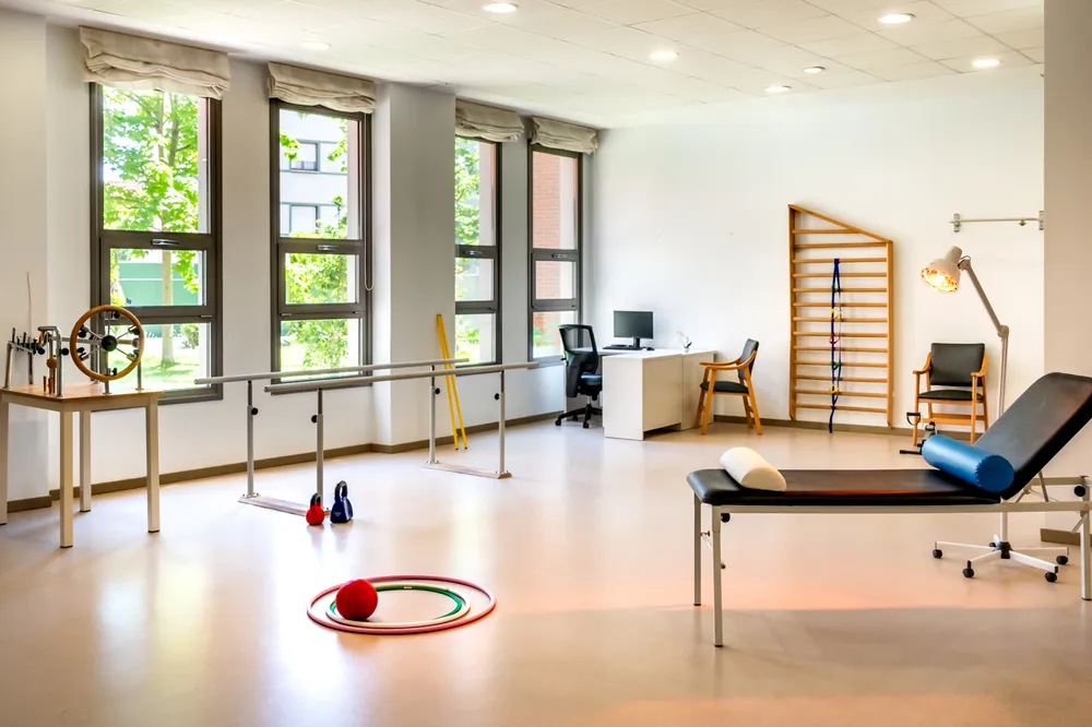 Gimnasio y sala de rehabilitación para mayores
