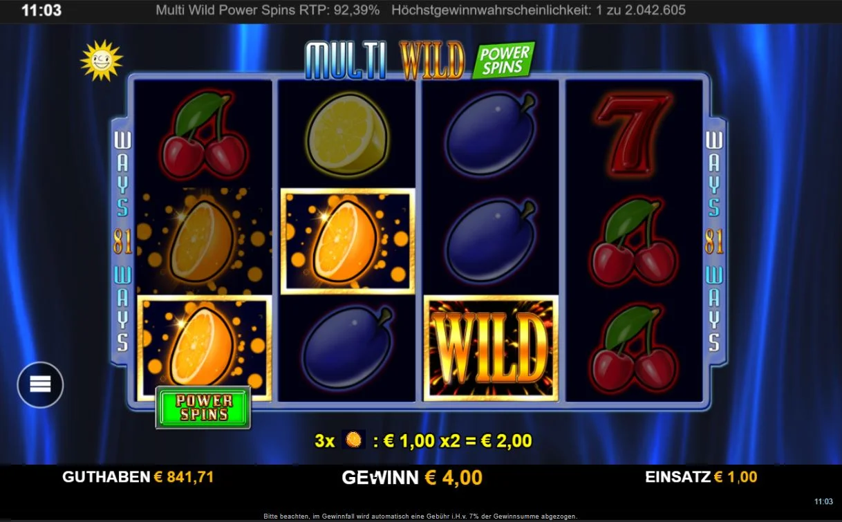 Screenshot des Multi Wild Power Spins Slots mit Früchten, Wild-Symbolen und Gewinnanzeige