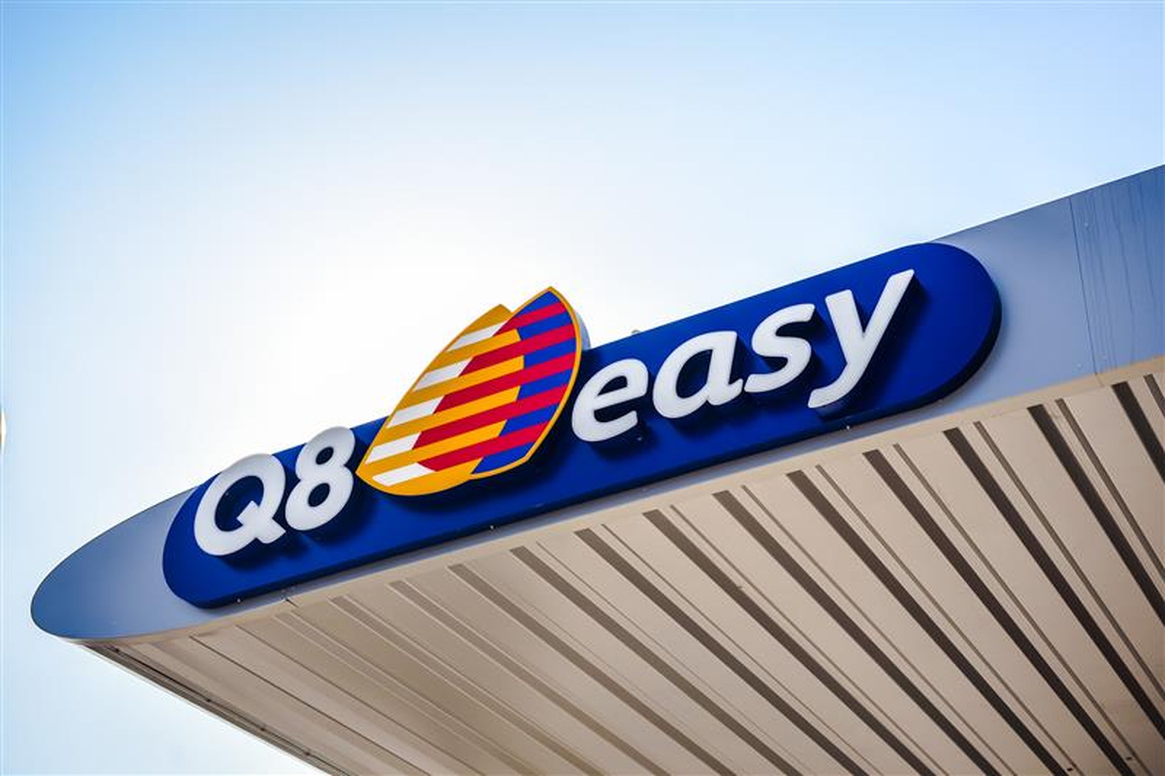 Q8 easy station.