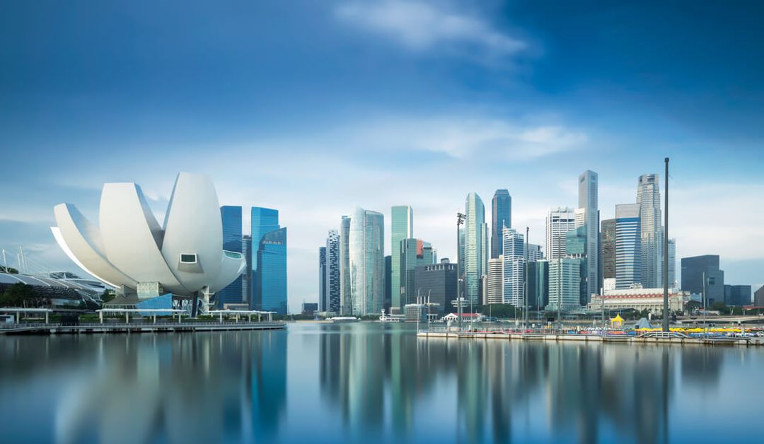 https://a.storyblok.com/f/318078/1032x600/121ebff1bc/6527e89e3c548724d4b3bc37_upg-blog-singapore-unveils-the-use-of-peppol-ctc-model_website.jpg