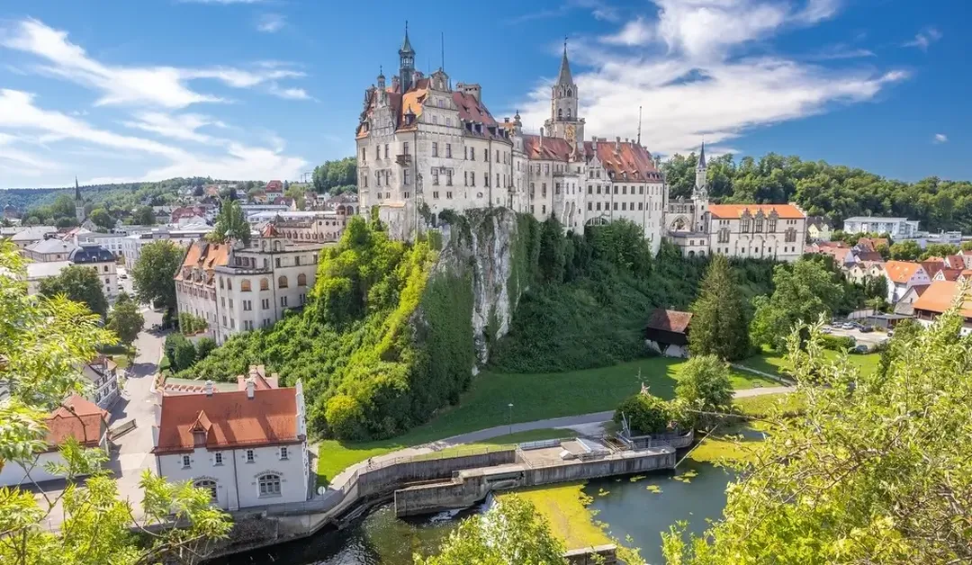 https://a.storyblok.com/f/318078/1032x600/2f3eb4e252/659d6fd270d2d69f32ea5a5b_blog-electronic-invoicing-obligations-for-german-businesses-to-public-administration_website.webp