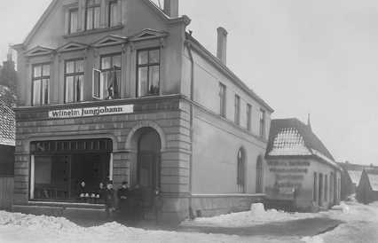Wilhelm Jungjohann eröffnet Reparaturwerkstatt für Automobile in Heide