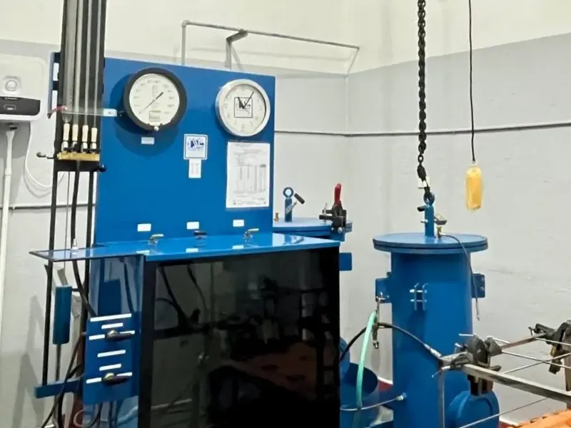 Cylinder Requalification and Hydrostatic Testing Service – RD Aerospace aviation emergency equipment service