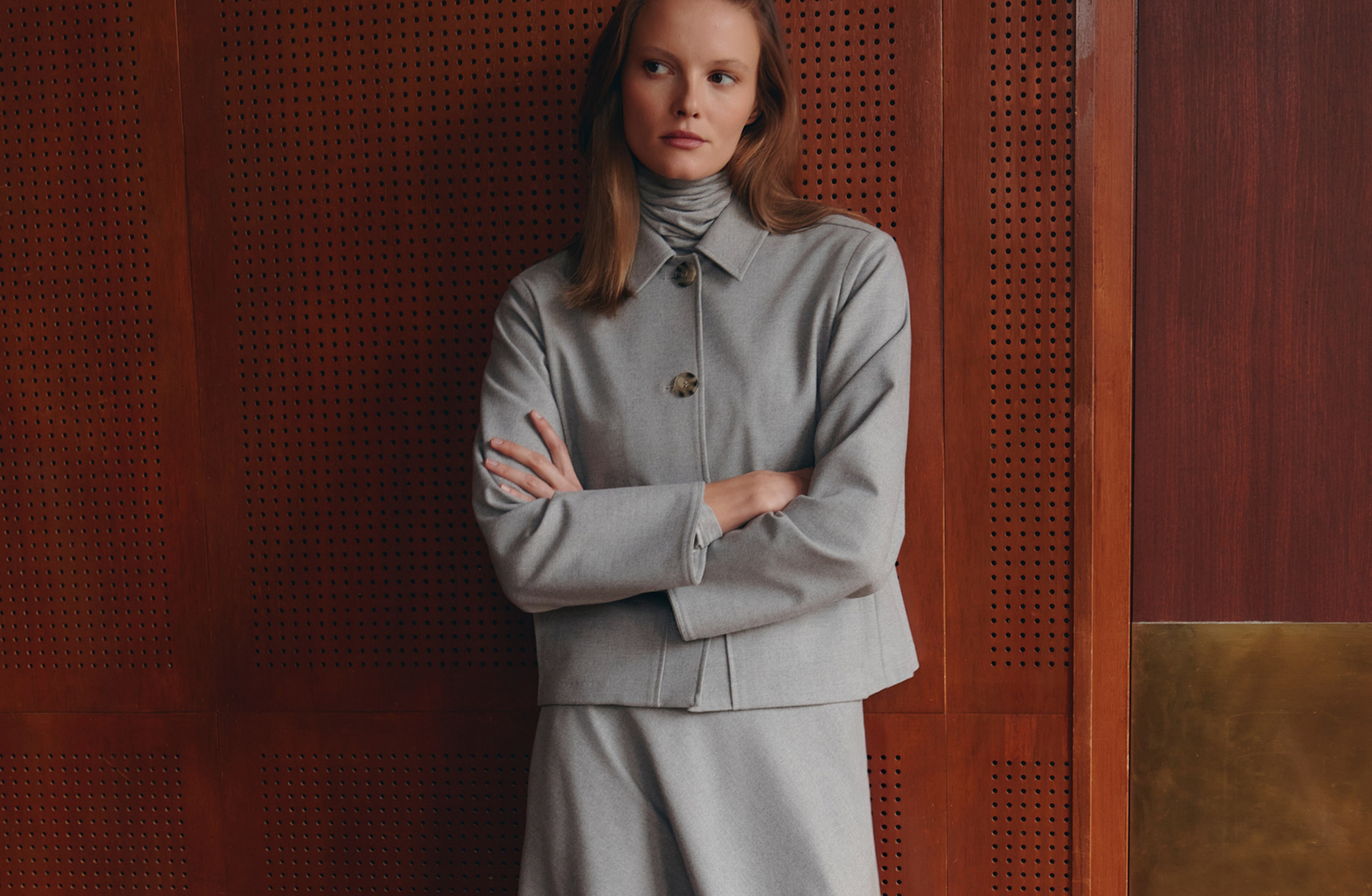 NL-2025-11-21-Smart in Grey-Website Header