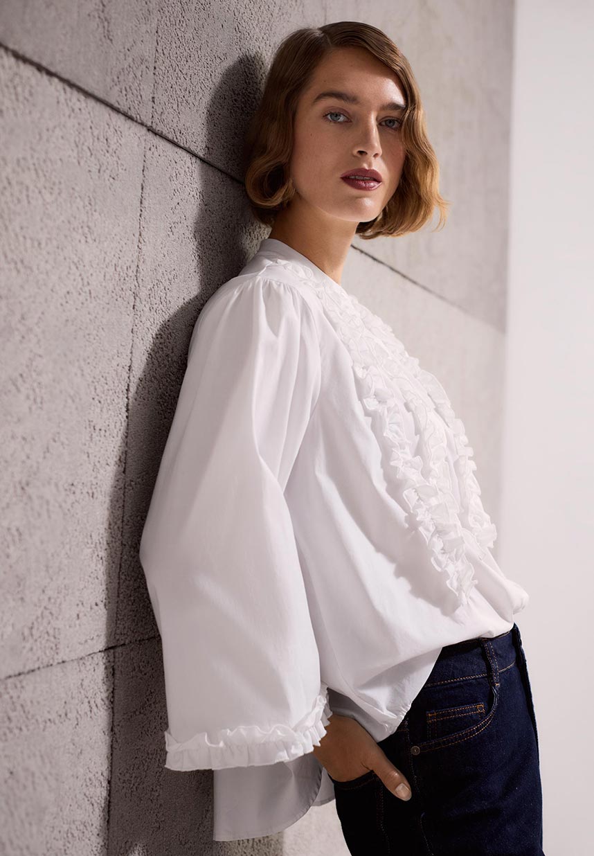 Bluse mit Rueschen