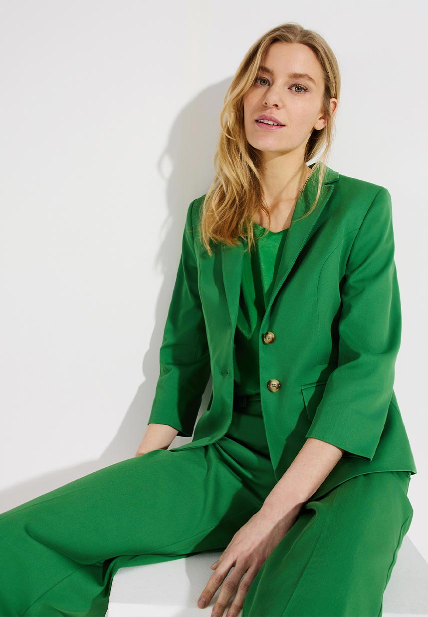 Anzug in grün