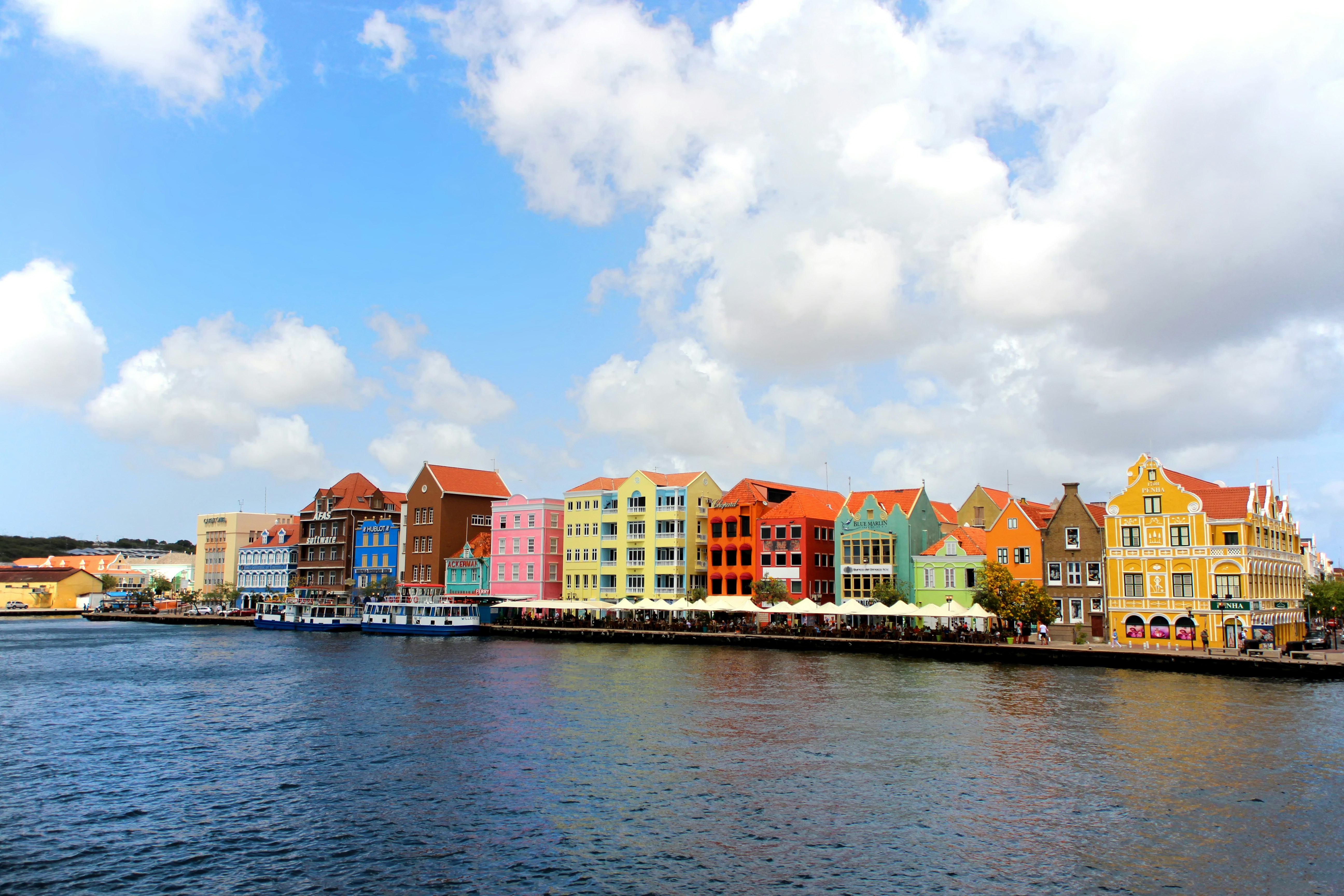 Domeinbeheer Curaçao x HumbleBuildings