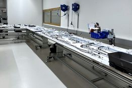 Modular workbenches made from aluminium profiles